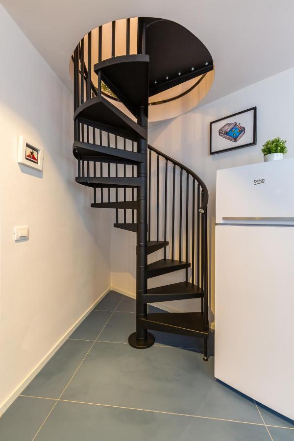 Art Apartment At Sanita By Wonderful Italy Naples Luaran gambar