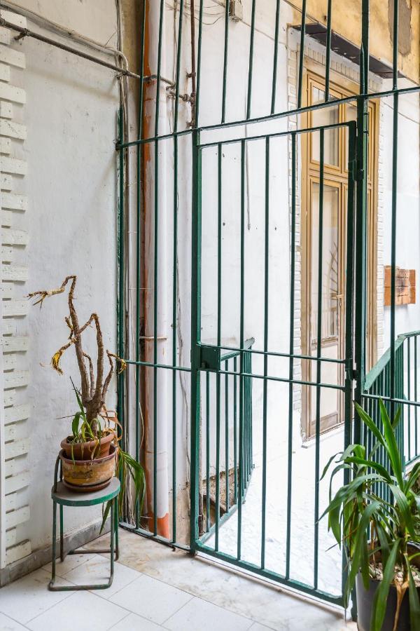 Art Apartment At Sanita By Wonderful Italy Naples Luaran gambar